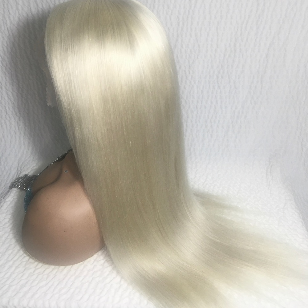Realistic Pale Blonde Human Hair Lace Wig 24 inches - Picture 12 of 15